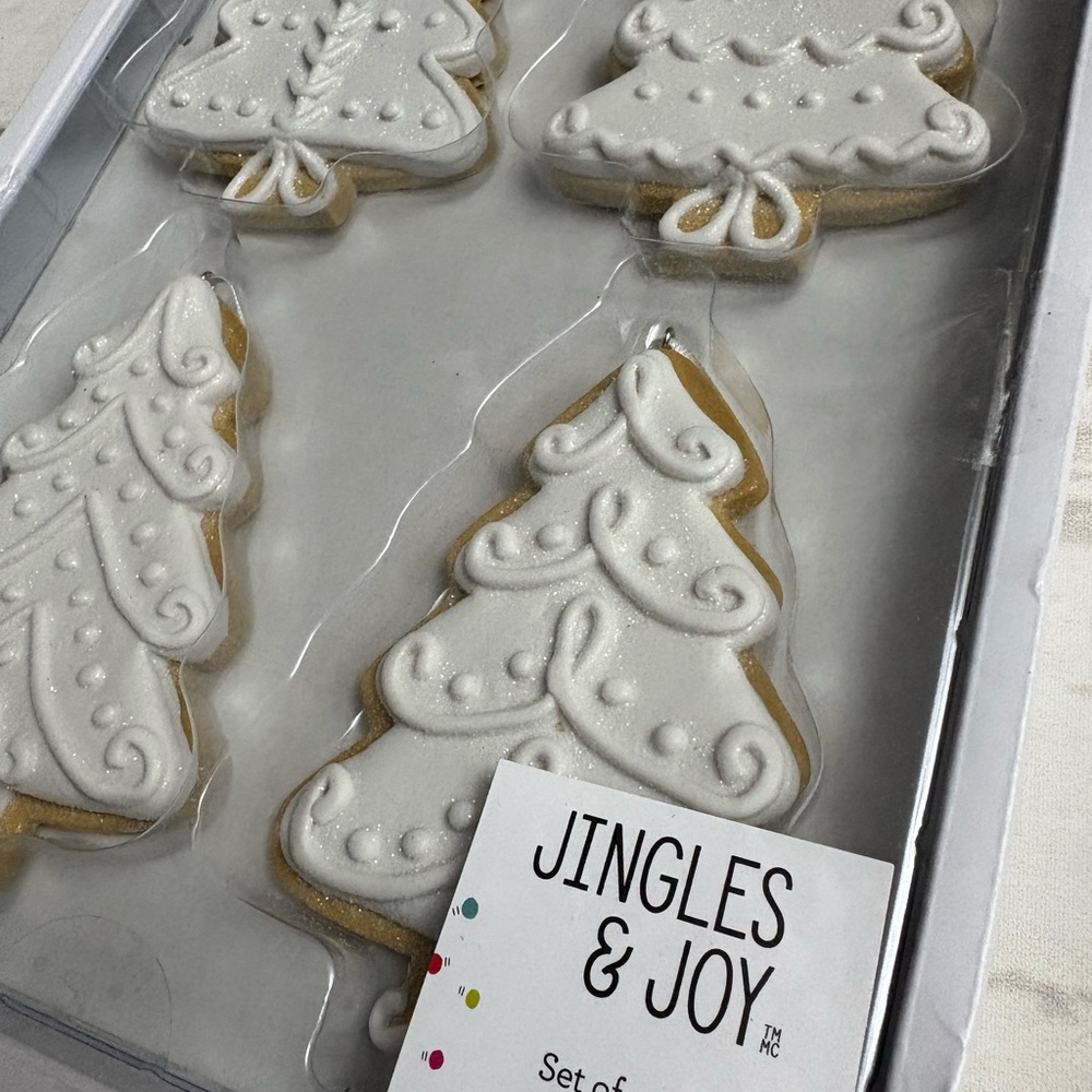 Jingles and Joy Christmas Frosted Gingerbread Tree Cookie Ornaments - Picture 4 of 4